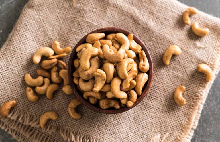 Warum sollten Sie geröstete, gesalzene Cashewnüsse mit Schale wählen?